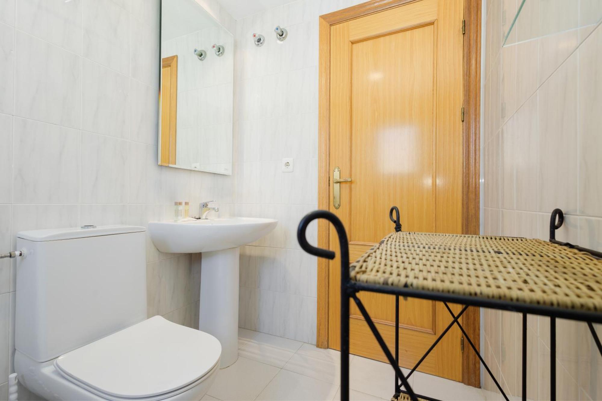 Beautiful Townhouse Walking Distance To The Beach In Costabella, Marbella Exterior photo