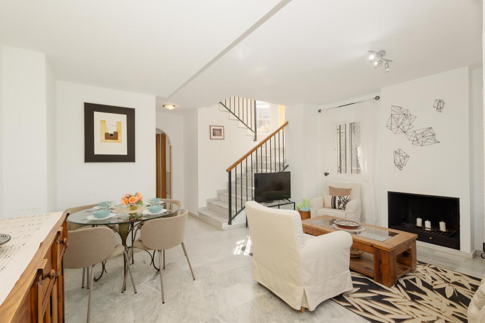 Beautiful Townhouse Walking Distance To The Beach In Costabella, Marbella Exterior photo