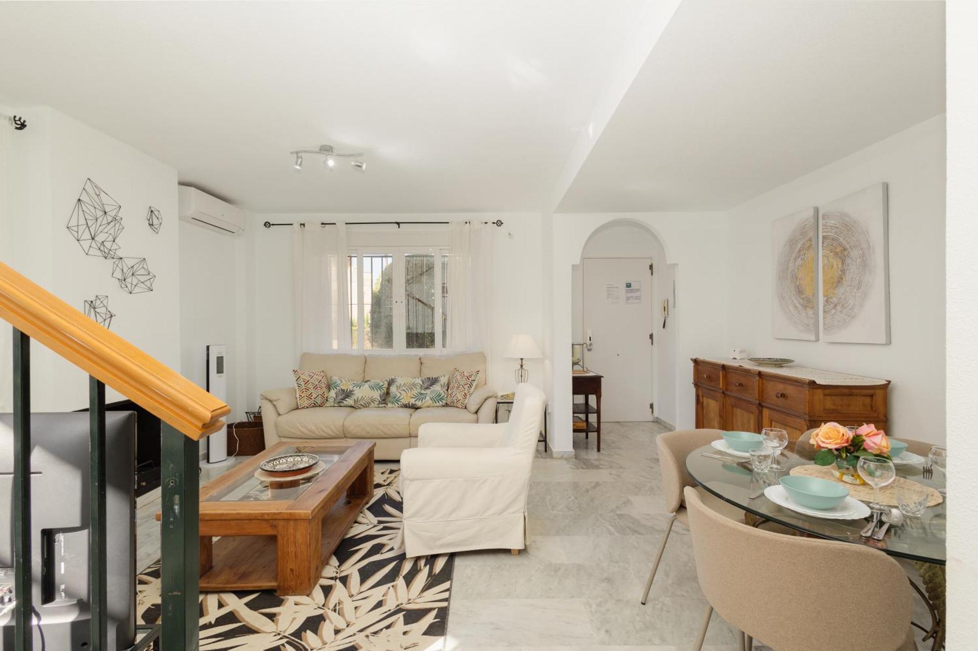 Beautiful Townhouse Walking Distance To The Beach In Costabella, Marbella Exterior photo