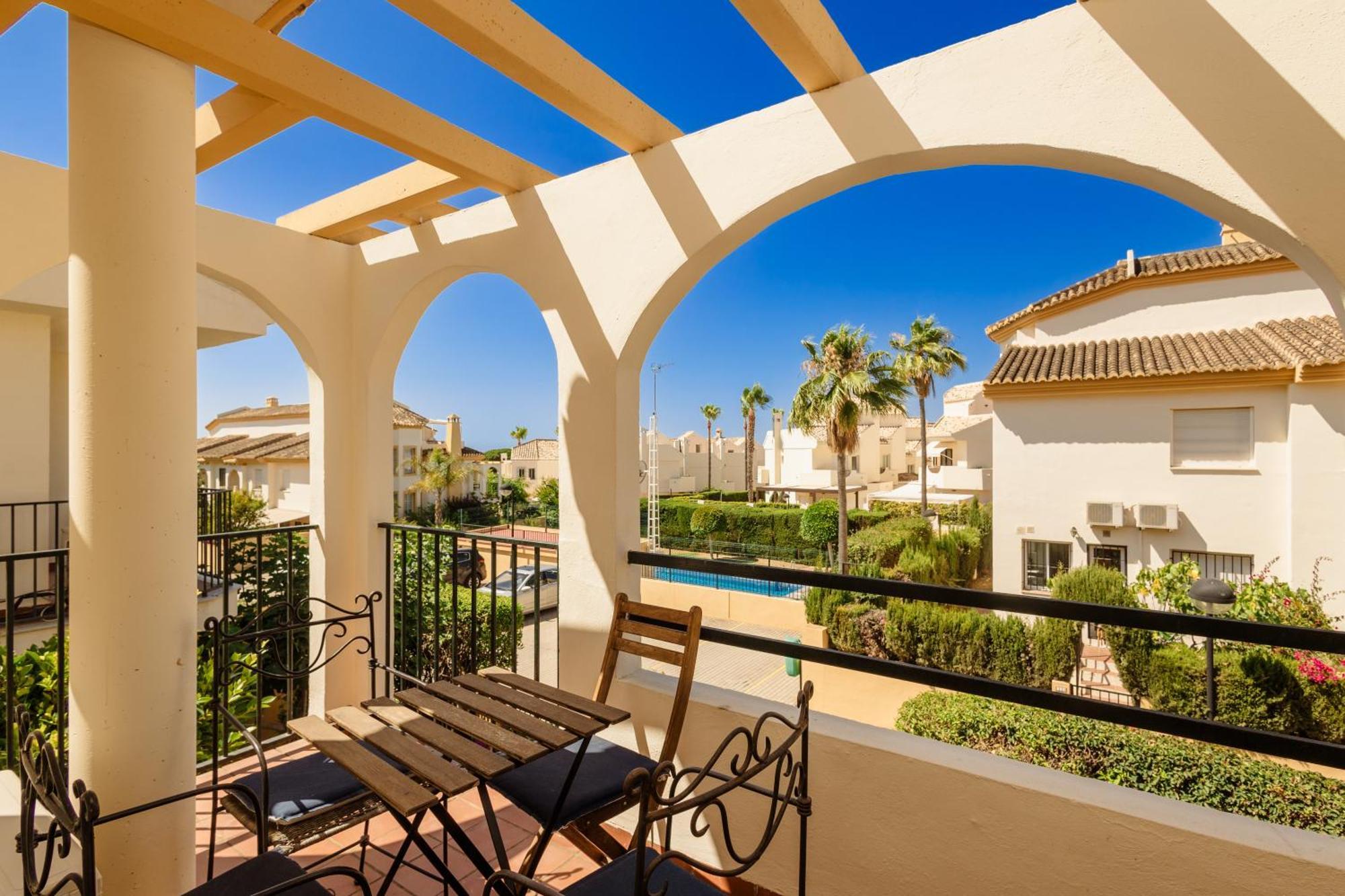 Beautiful Townhouse Walking Distance To The Beach In Costabella, Marbella Exterior photo